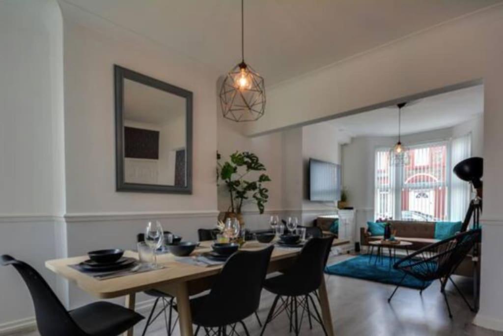Antonio Str Liverpool 6 Beds Exterior foto